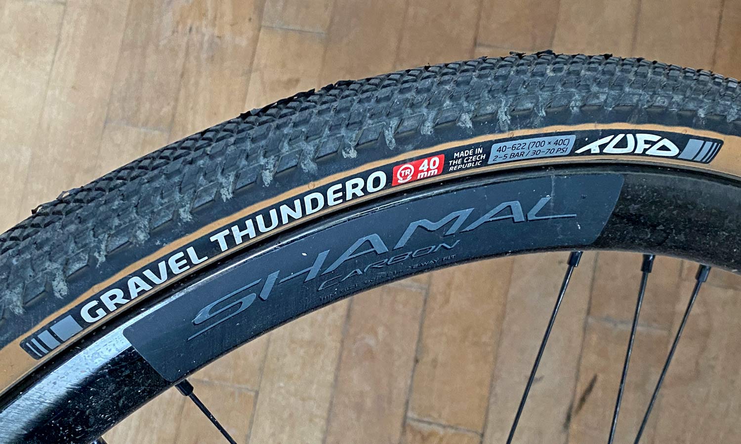 Tufo Gravel Thundero tubeless gravel bike tires, affordable durable mixed surface grip review, natural tan sidewall