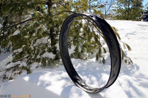 0223_Exclusive: Kuroshiro Reinvents the Tubeless Wheel with their Incredible ensō685 Carbon Fat Bike Rim 