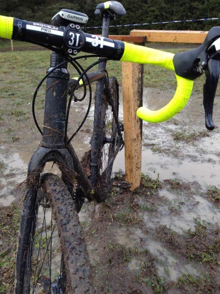 Veloheld-IconX-disc-brake-steel-cyclocross-bike-headtube-fork-mud-clearance