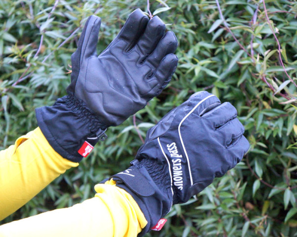 Showers Pass Crosspoint Hardshell Outdry cycling gloves review