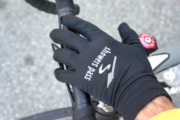 Showers Pass Crosspoint Liner gloves review with touchscreen compatible finger tips