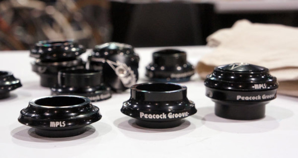 peacock groove headsets with integrated top cap and spacer