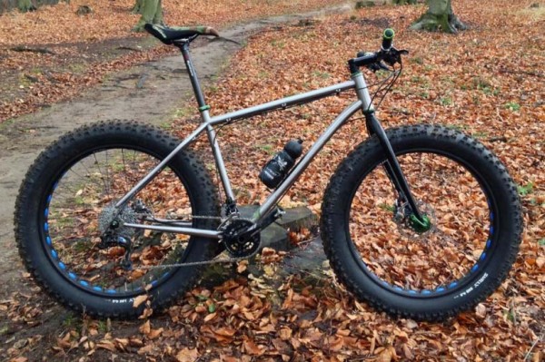 veloheld-fat-iron-steel-fat-bike-prototype-trail