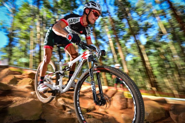 Momsen Vipa XC race full suspension mountain bike gets 1x specific frame update