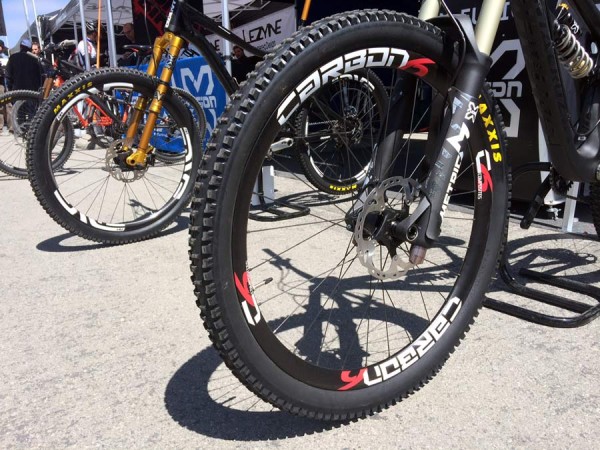 prototype-C6-Composites-carbon-fiber-mountain-bike-wheels1