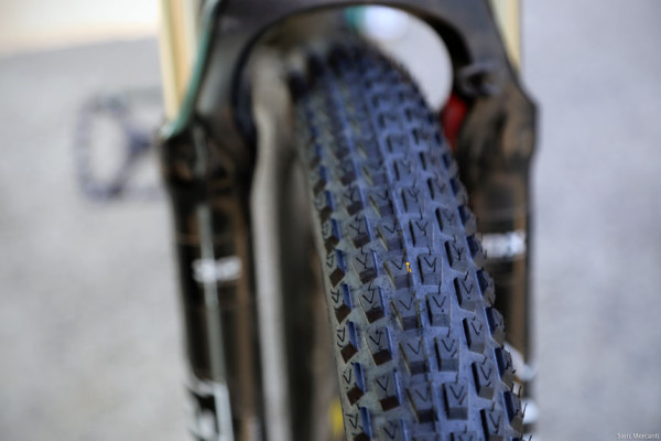 Vee Tires XCV Tires (2)