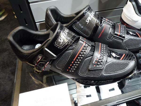 2015-specialized-pro-cycling-shoe1