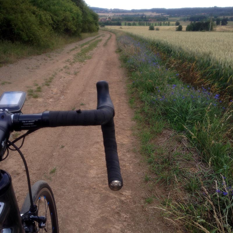 Festka_Zero_Chrome_lugged_carbon_fiber_road_bike_dirt_roads