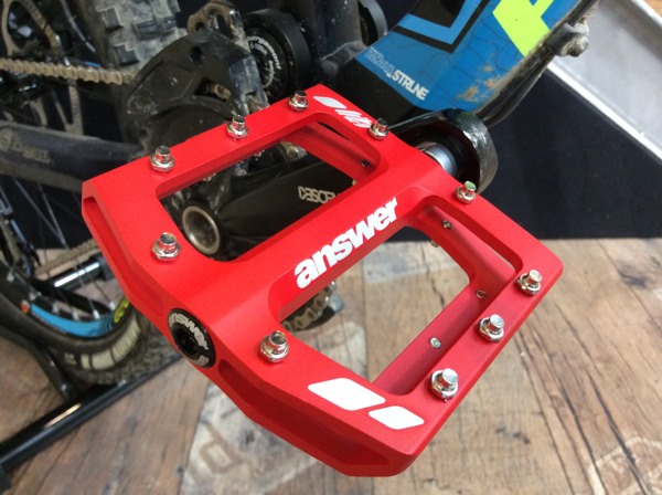 answer rove r2 flat pedal gets lighter