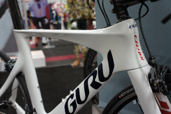 2015-Guru-CR401-carbon-fiber-triathlon-bike