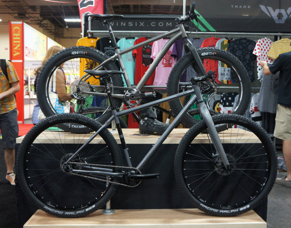 2015-TwinSix-Standard-29er-mountain-bike03
