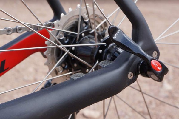 2015-Van-Dessel-Motivus-Maximus-carbon-disc-brake-road-bike