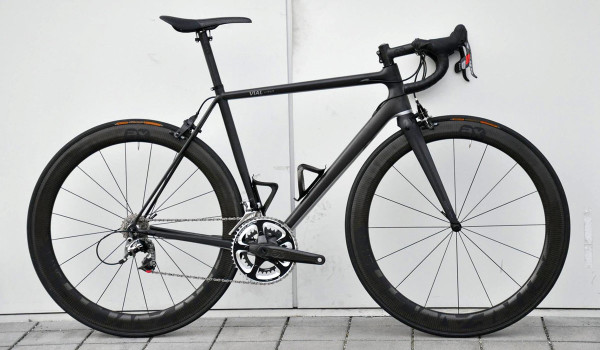 AX_lightness_VIAL_EVO_carbon_road_bike_complete