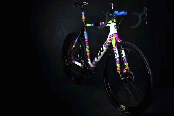 LOV Bikes Six Custom Colors On Carbon Full Profile