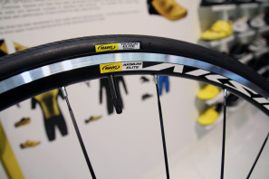 Mavic road disc ksryium cxr aero wheel tire system 2015 mountain bike (50)