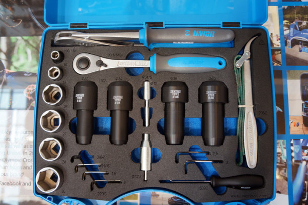 Unior-suspension-fork-and-shock-repair-kit-with-bushing-seal-presses-and-socket-wrench-multi-tool