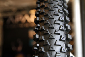 Vee Tire Co Crown Series new fat bike tread apache road (8)