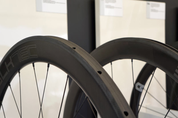 blktec-c1-c5-c8-carbon-fiber-road-bike-wheels