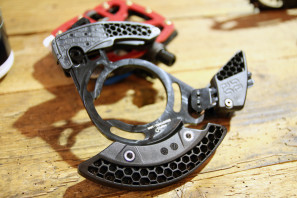 e13 trs new chain guides tubeless sealant bottom brackets wheels (15)