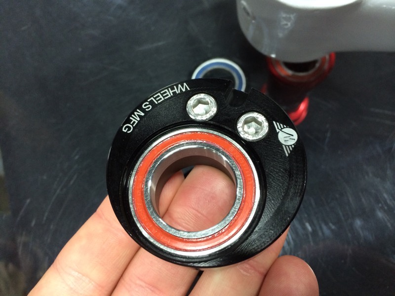 wheels Manufacturing eccentric bottom bracket for bb30 and pfbb30