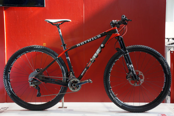 2015-Rotwild-R2-29er-carbon-fiber-hardtail-race-mtb