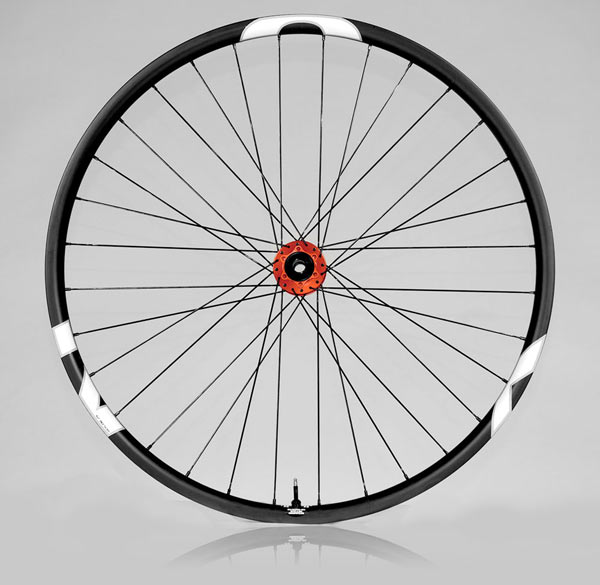 Nox-Composites-Skyline-29er-carbon-rim-mountain-bike-wheel