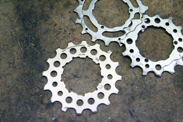 Wolf Tooth 16t cog cassette adapter  (5)