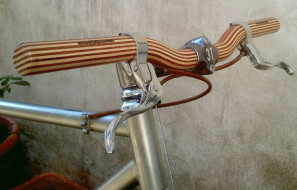 Woodoocycles wooden handle bar pedals bike stand (2)