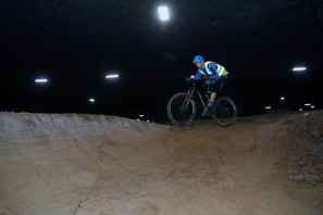 Louisvill mega cavern bike park mtb bmx underground cave  dirt jump (24)