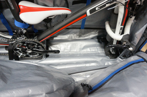 Thule-roundtrip-traveller-soft-shell-bike-case04