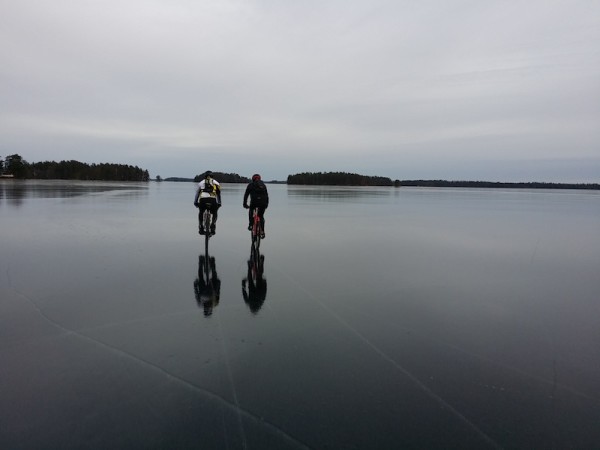 bikerumor pic of the day Öjaren in Sweden near Sandviken