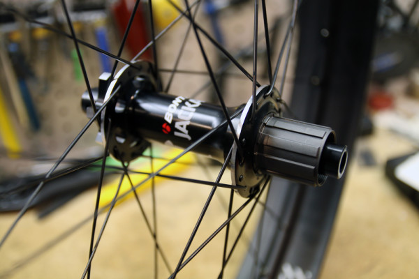 Bontrager Hodag Jackalope fat bike tubeless wheel tire system  (2)