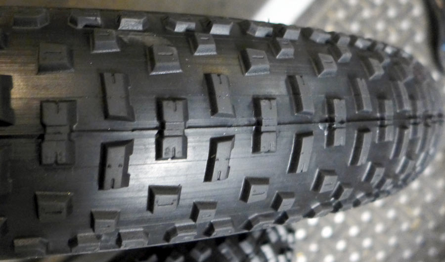 Ride Review: Vee Tire's H-Billie Fat Bike Tire Brings Tubeless Tech ...