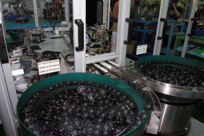 SRAM Taiwan Factory Tours Suspension Shifters Derialleurs Carbon production083