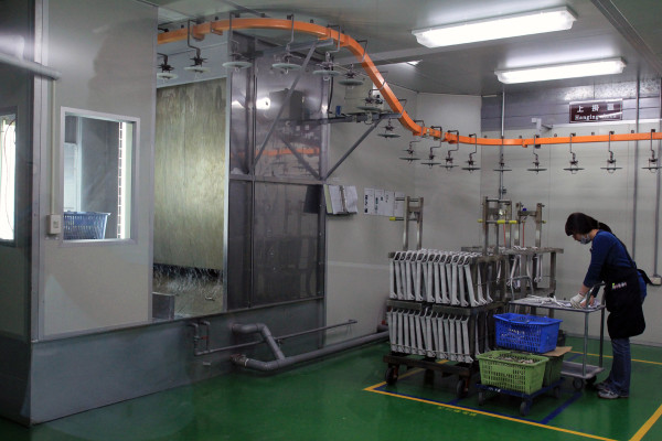SRAM Taiwan Factory Tours Suspension Shifters Derialleurs Carbon production141