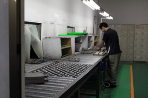 SRAM Taiwan Factory Tours Suspension Shifters Derialleurs Carbon production236