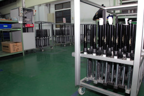 SRAM Taiwan Factory Tours Suspension Shifters Derialleurs Carbon production298