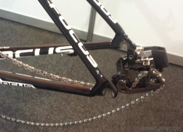 SRAM Red wireless electronic shifting road bike drivetrain spy shots from 2015 Tour Down Under