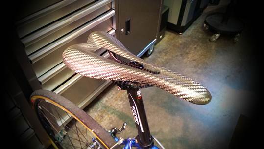 Joshua Clark VeloGold Bicycles Custom Saddles carbon (11)