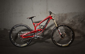 YT Industries 2015 TUES CF Pro in red