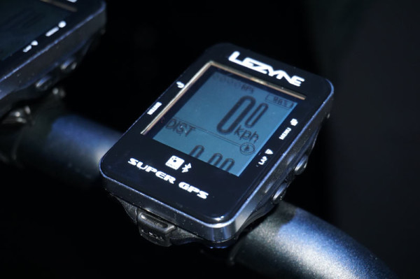 Lezyne-GPS-Super-cycling-computer-specs01