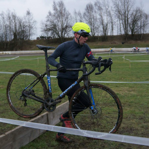 Storck_TIX_carbon_cyclocross_race_bike_Svitavy_berusd_mud