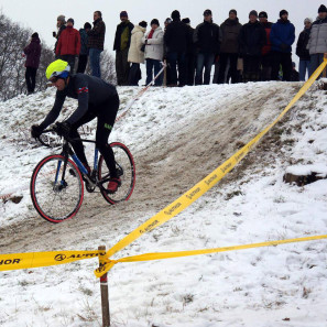 Storck_TIX_carbon_cyclocross_race_bike_Terezin_berusd_ice