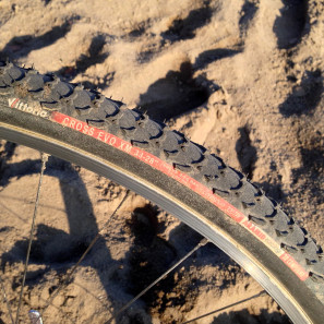 Vittoria_Cross-EVO-XM_33_handmade_cyclocross_tubular-tire_sand