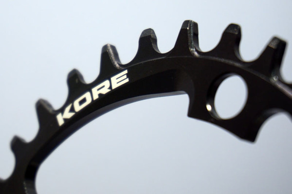 Kore Stronghold narrow wide chainring with hooked teeth
