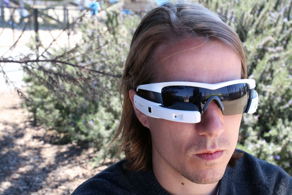 krigerisk Imponerende national SOC15: Hands on with the Recon Jet Smart Glasses - Bikerumor