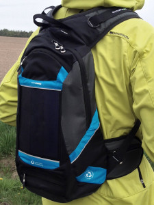 Solargenome_Hydracharge_solar-power-hydration_backpack_rear