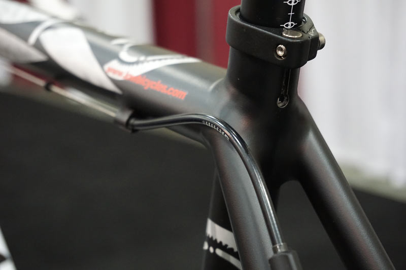 nahbs15-Low-Bicycles-cadence-cycling-collection-paint-scheme03