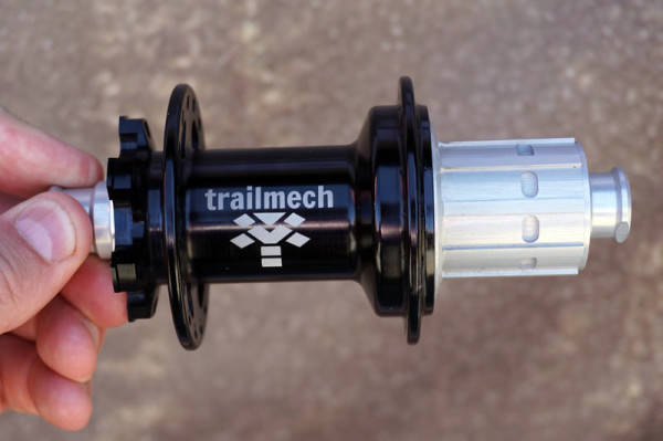 trailmech-mountain-bike-hubs-hands-on04