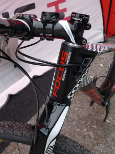 XC_mountain-bike_World-Cup_Nove-Mesto_Markus-Schulte-Luenzum_Focus-new-Raven-29r_headtube-nondriveside-detail